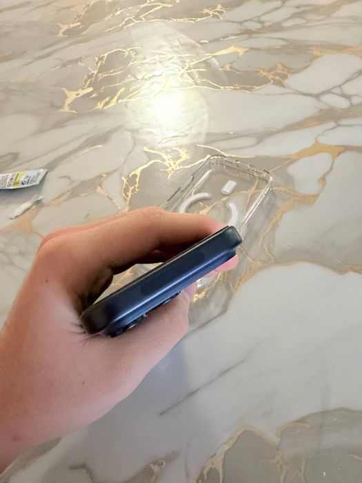 iPhone 17 pro 256gb blue eSIM