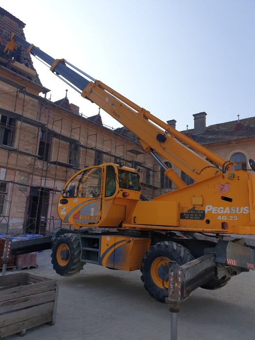 Închiriez manitou