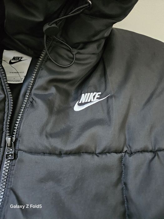 Дълго спортно яке Найк