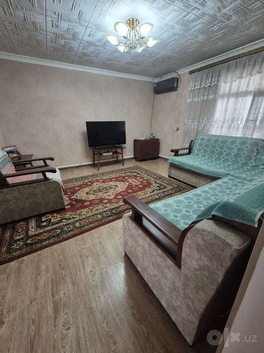 Bir qavatli uy sotiladi
Продаётся одноэтажный дом