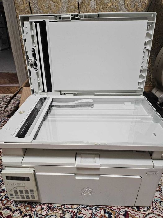 Продам принтер Лазерное МФУ HP LaserJet Pro MFP M130fn