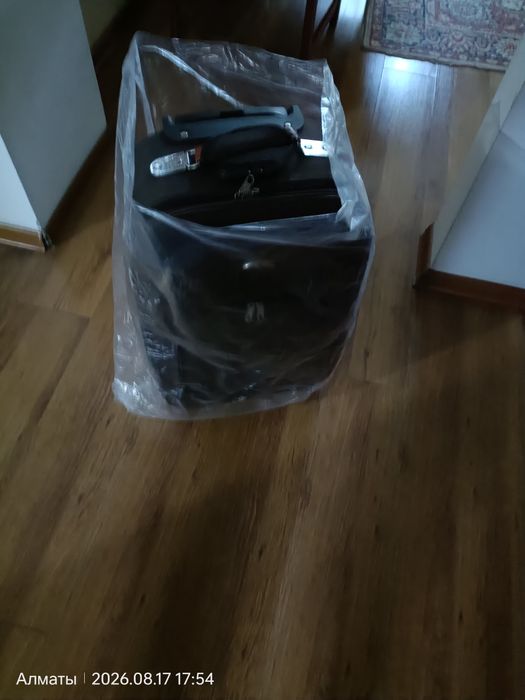 Продам чемодан для ручной клади