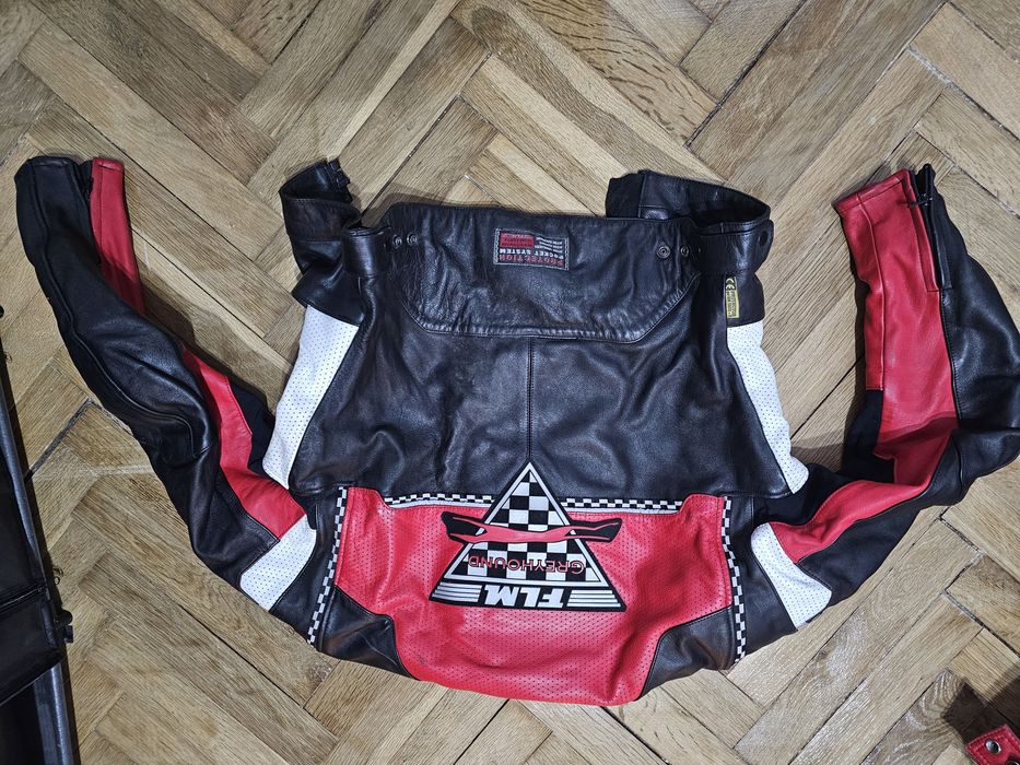 Vând geaca moto !