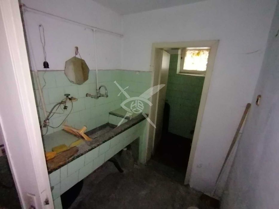 Продава се Къща в Карнобат - 100 кв.м за 940 €/кв.м - Снимка #9