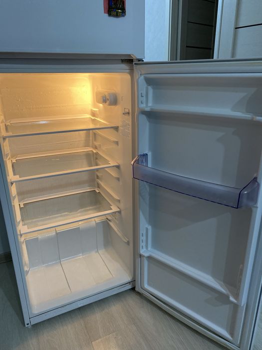 Холодильник ВЕКО.