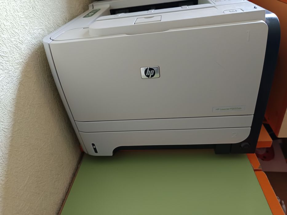 Принтер HP 2055 dn.