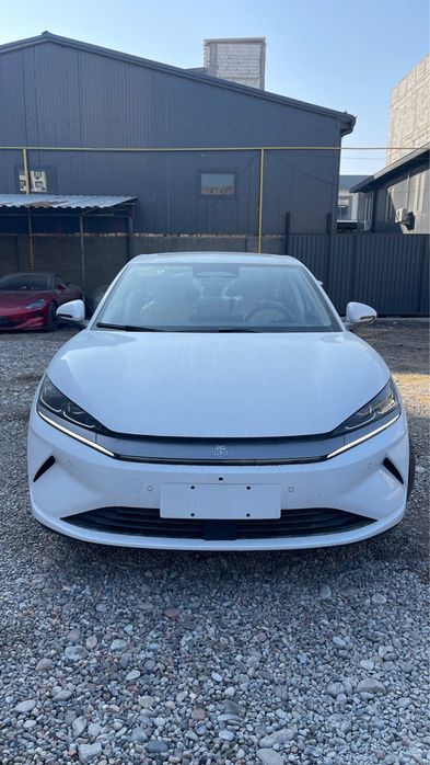 Byd qin L naxt va nasiya savdoga avtosalonda +garanty