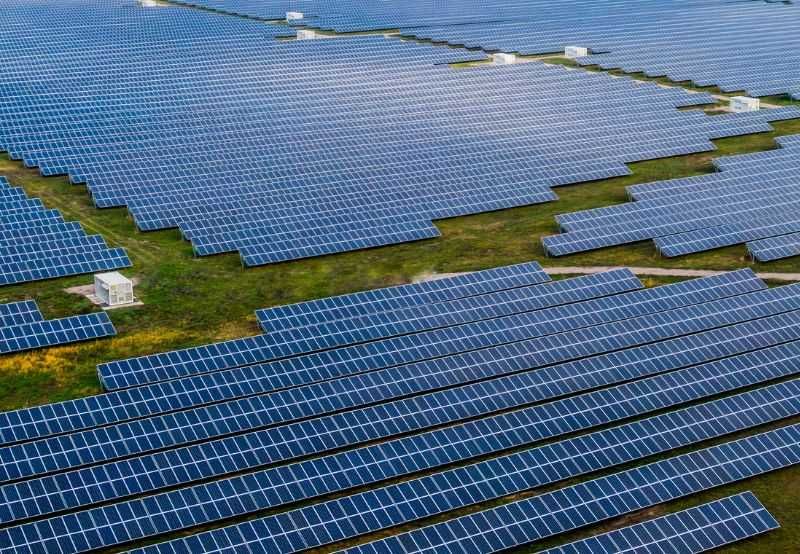 Quyosh panellari Ornatish \ Солничные панел Установка