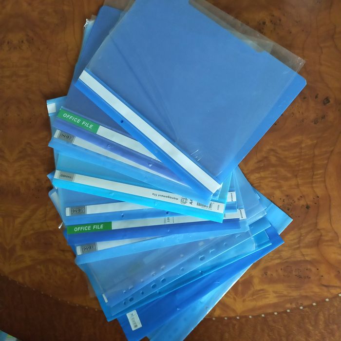 Продам папки 16 штук