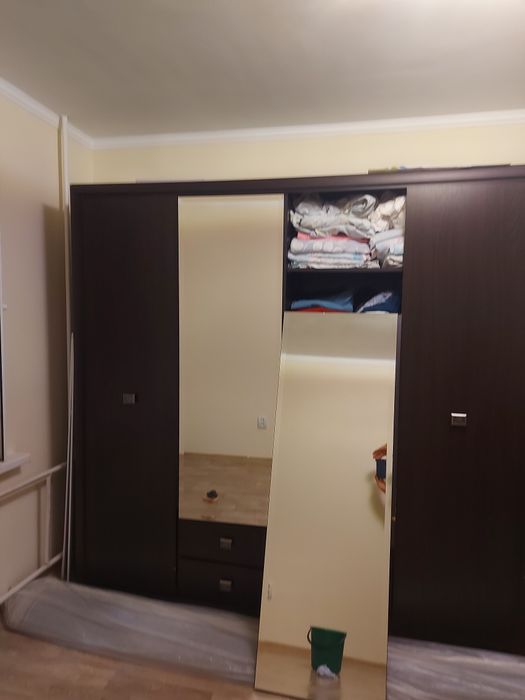 Продам шифонер с тумбой