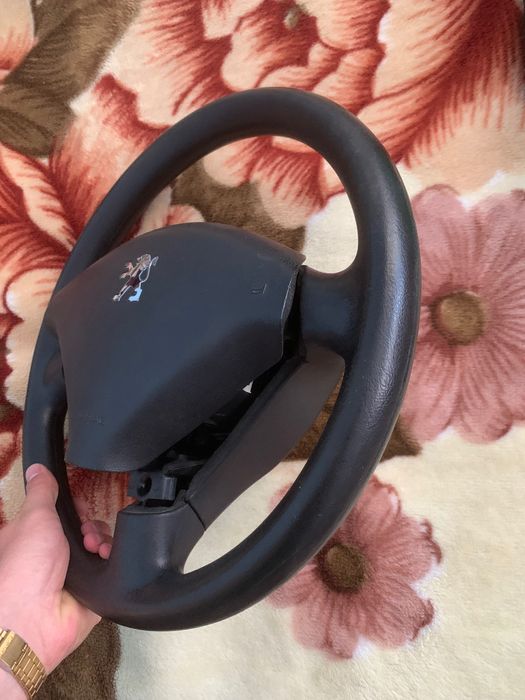 Трилъчов волан от пежо