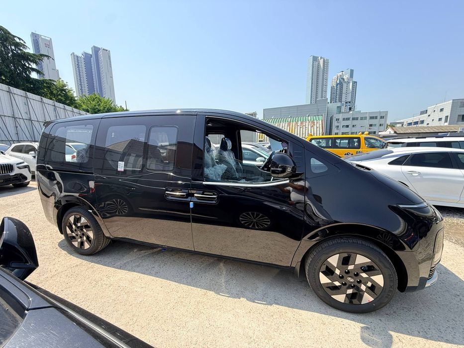 Hyundai Staria 1.6 Turbo Hybrid Lounge Inspiration