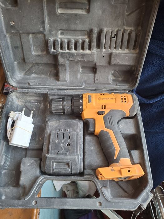 Шуруповерт вихрь