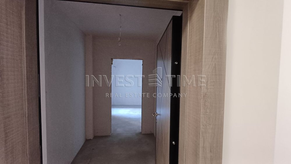 Продава се Двустаен апартамент в Варна, Бриз - 59 кв.м за 1746 €/кв.м - Снимка #1