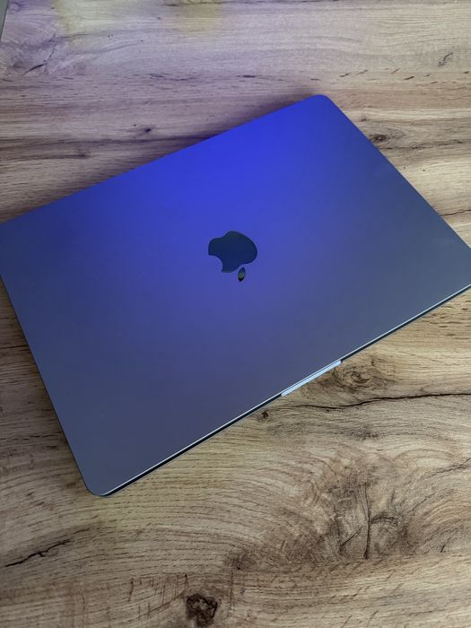 Macbook air 15 , space grey, 256 gb