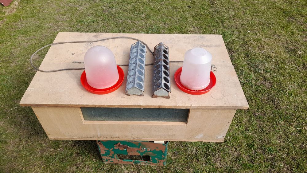 Vând cușcă pentru prepelițe