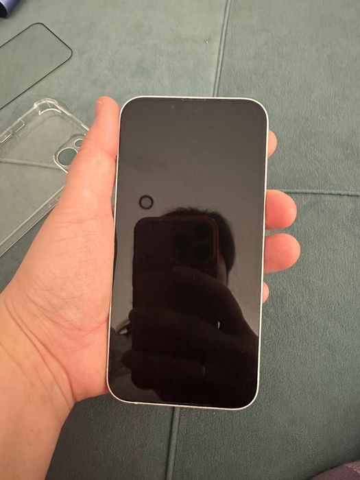 Продам Iphone 13 128ГБ