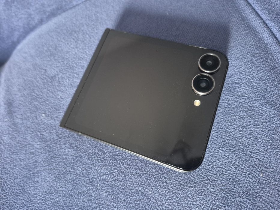 Samsung Z Flip 7 FE 128 GB