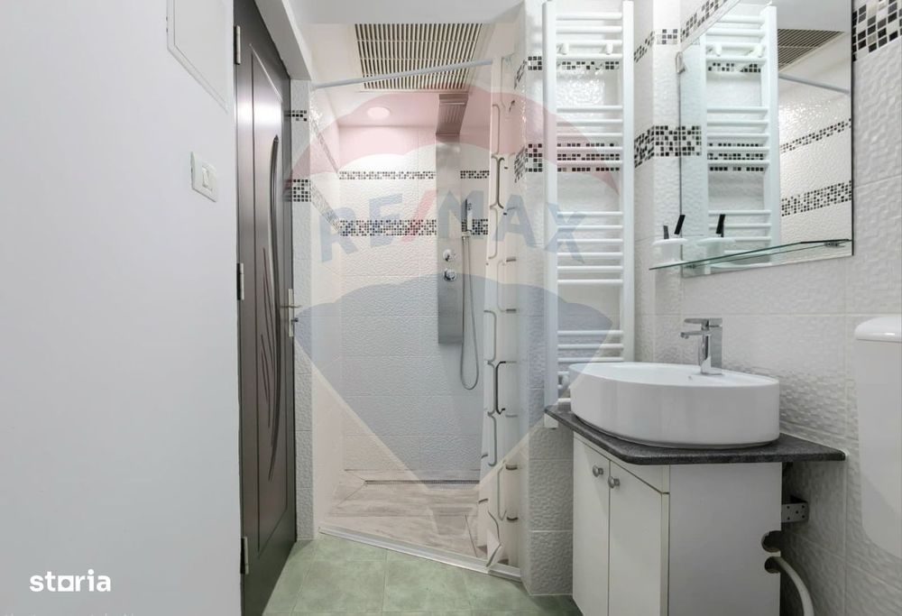 Vilă cu 4 camere de vânzare Săucești