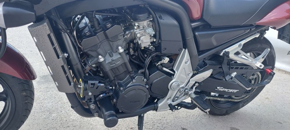 Yamaha Fazer 1000cc Двигател от R1 175 коня
