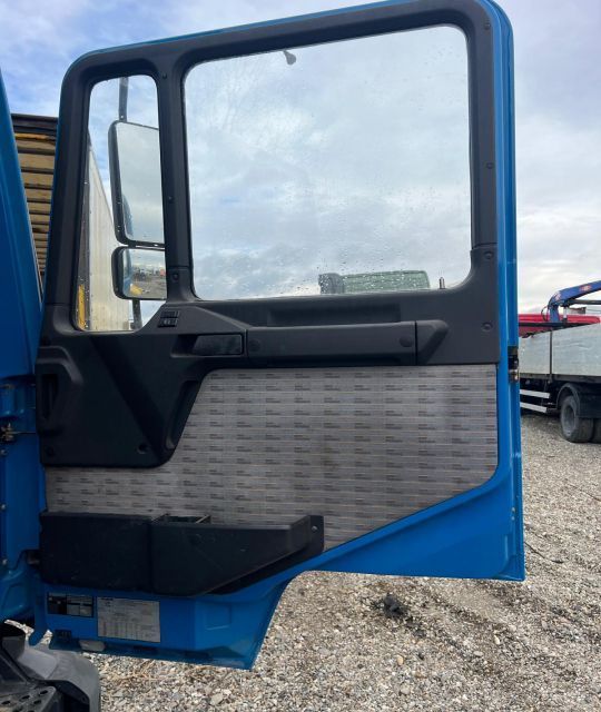 Dezmembrez MAN F2000 26.403