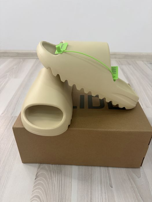 Adidas Yeazy Slide