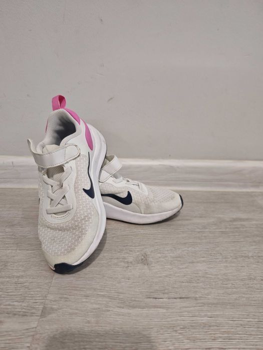 Детски маратонки найк(nike) размер 28.5