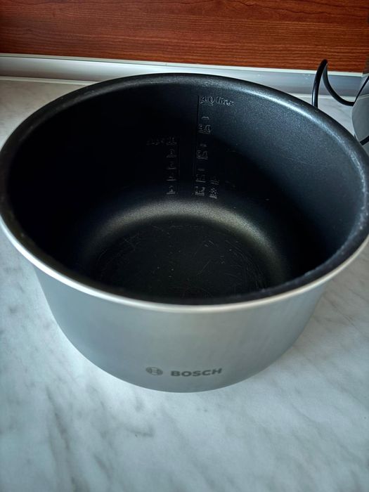 Мултикукър Bosch MUC11W12