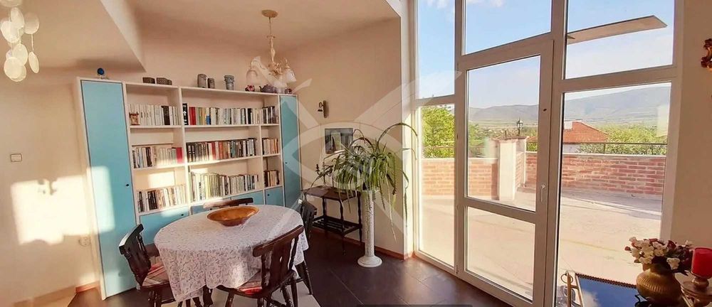 Продава се Къща в Годеч - 300 кв.м за 1217 €/кв.м - Снимка #3