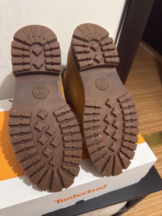 Ghete Timberland mărimea 44 + Kit întreținere Timberland