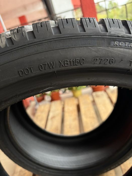 Нови зимни гуми  DELINTE 225/40/18