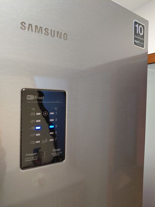 Frigider SAMSUNG no frost