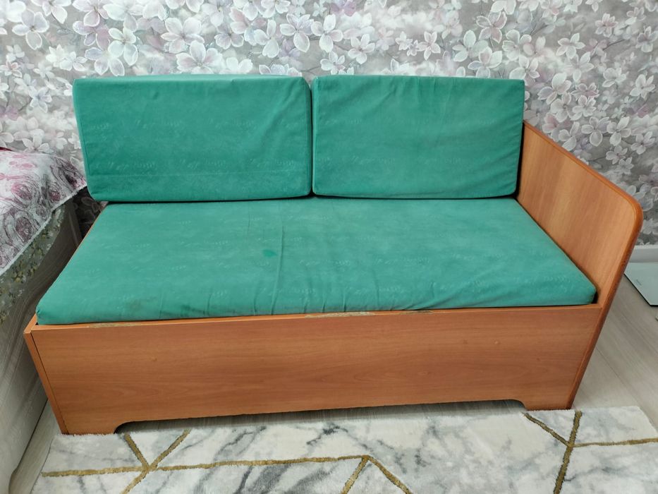 Продам диван кровать ЖК Шыгыс