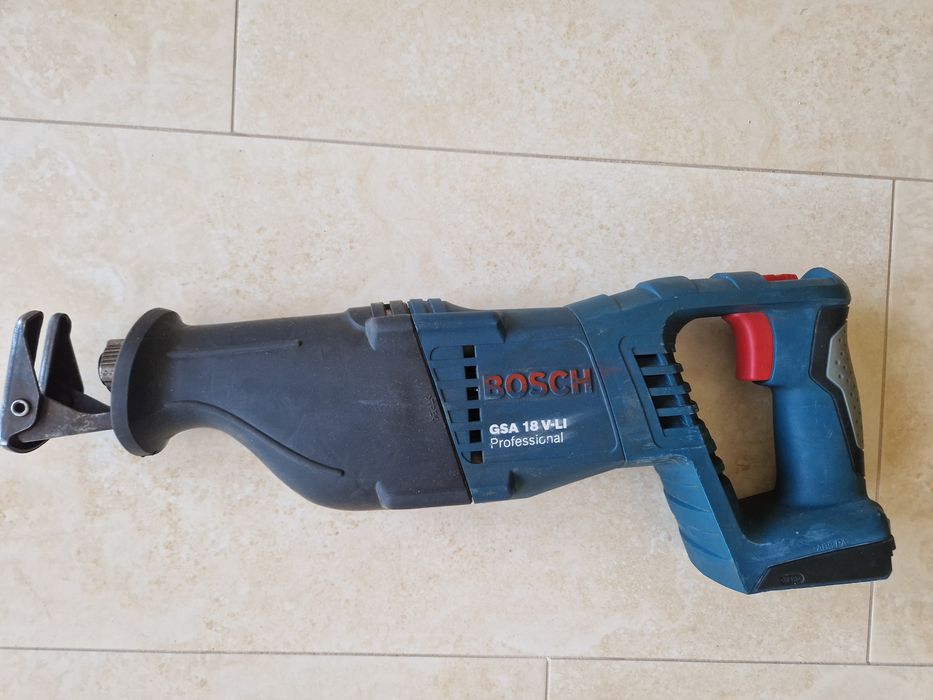 Bosch GSA 18V-Li  / fierastrau sabie