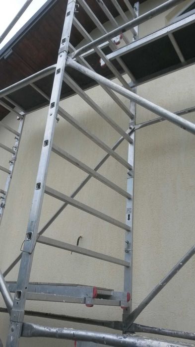 Inchiriez schela aluminiu pe roti tip turn Costisa • OLX.ro