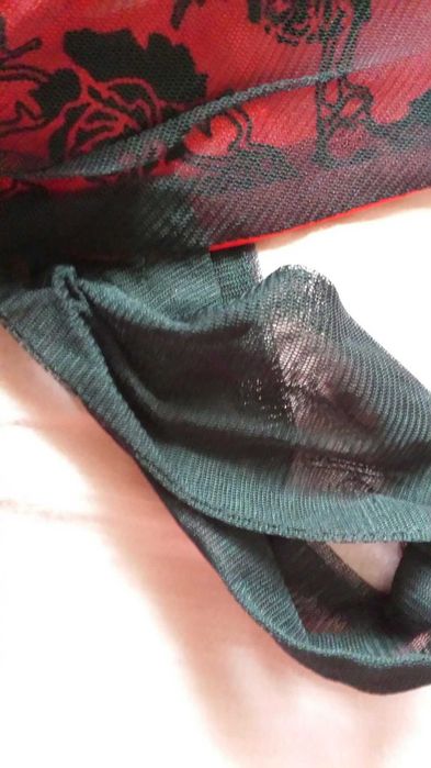 Готическа рокля в червено и черна дантела от UK - Hell Bunny