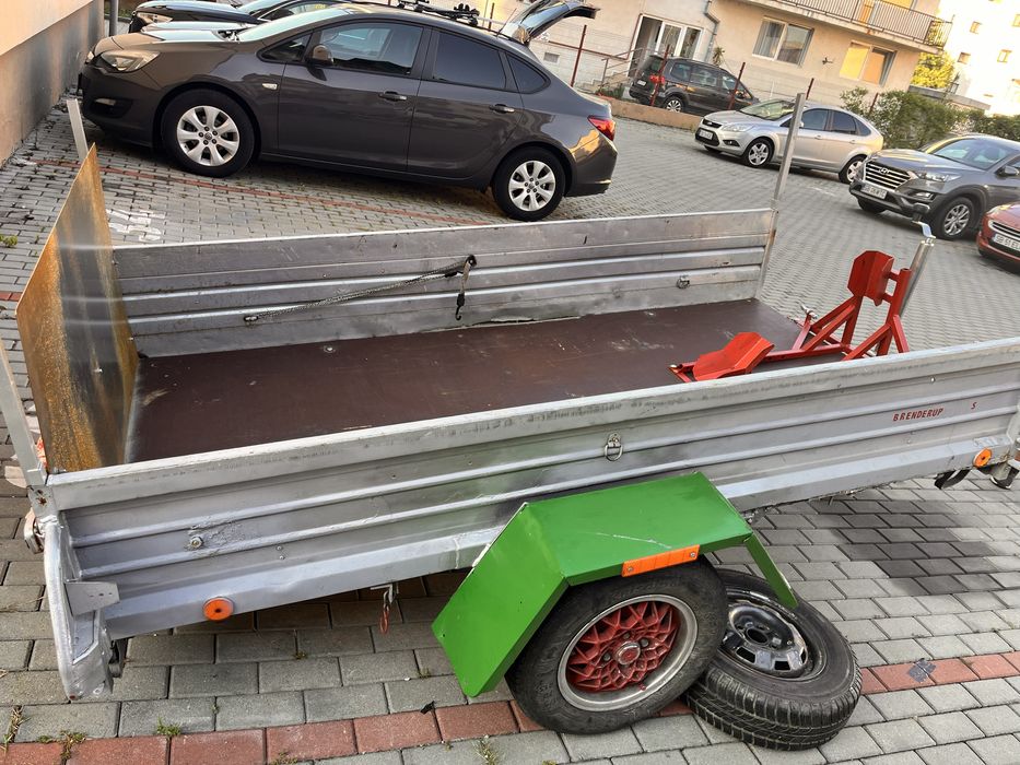 Inchiriez remorca moto / transport moto