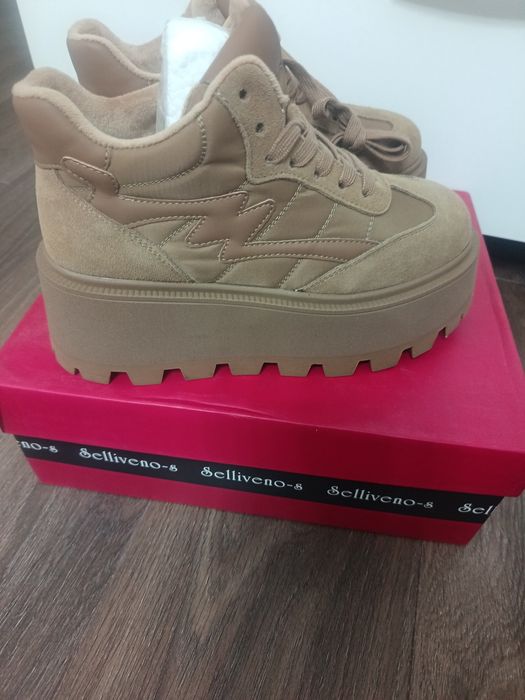 Новый киілмеген аяқ киім