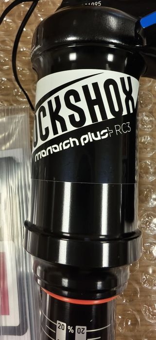 Заден амортесьор/Шок RockShox Monarch Plus RC3 DebonAir-200 x 51mm M/L