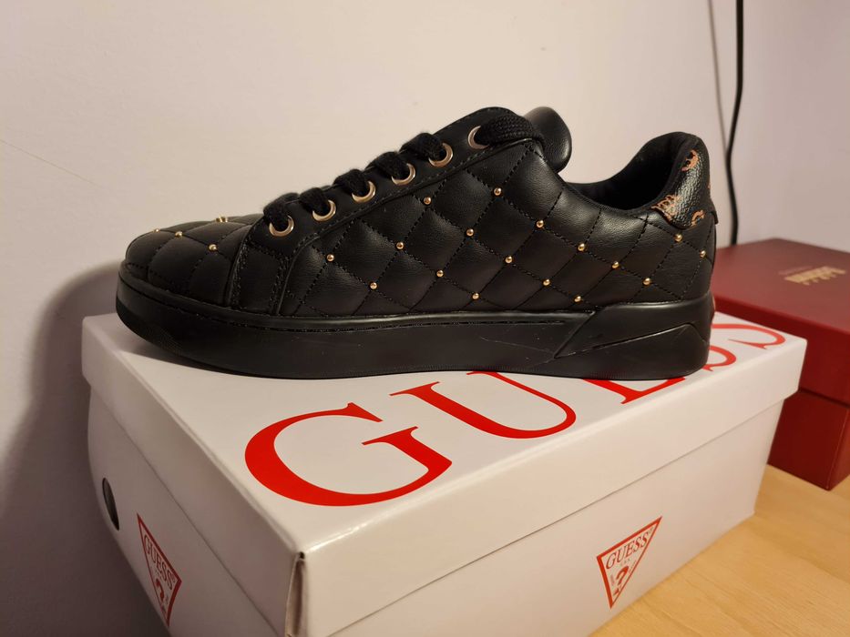 Adidasi Guess Negru