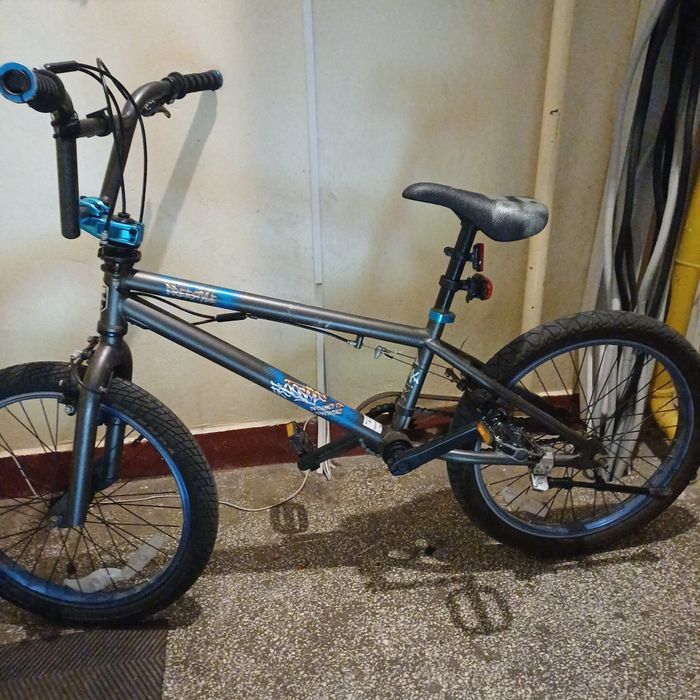 Vand bicicleta BMX Freestyle, in stare buna de functionare.