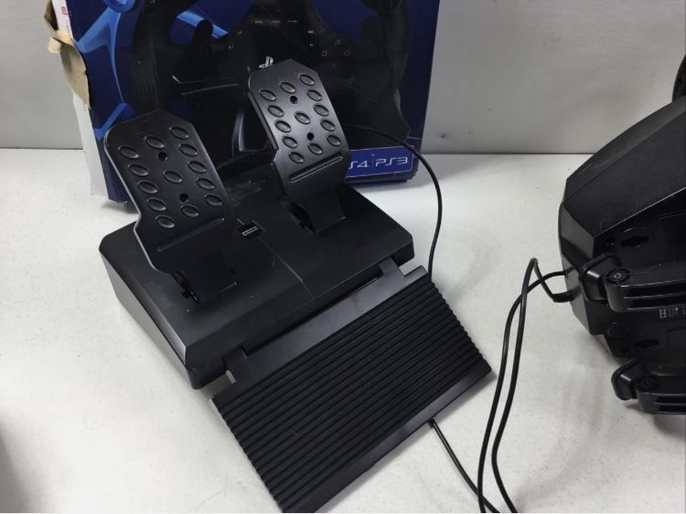 Продавам волан Hori Racing Apex PC,PS5,PS4