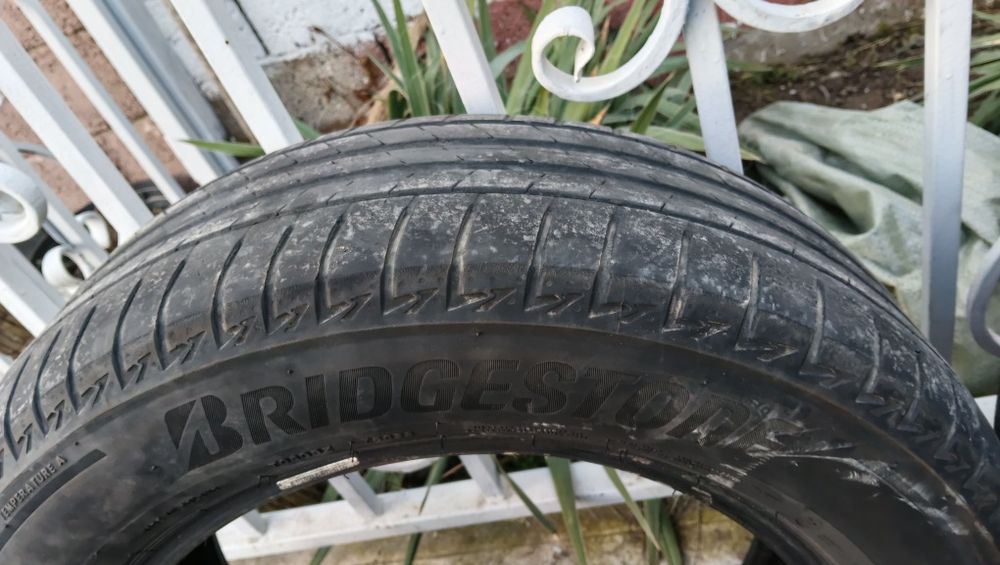 Продам шины 17 размера