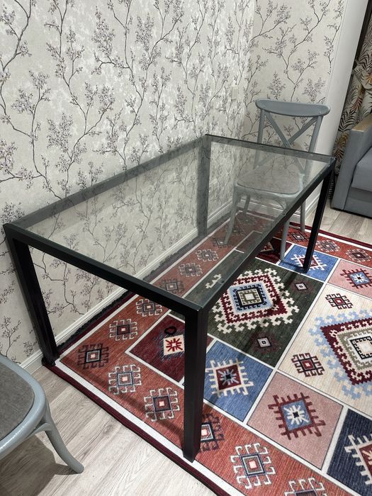 Стол обеденный! Срочно продам!