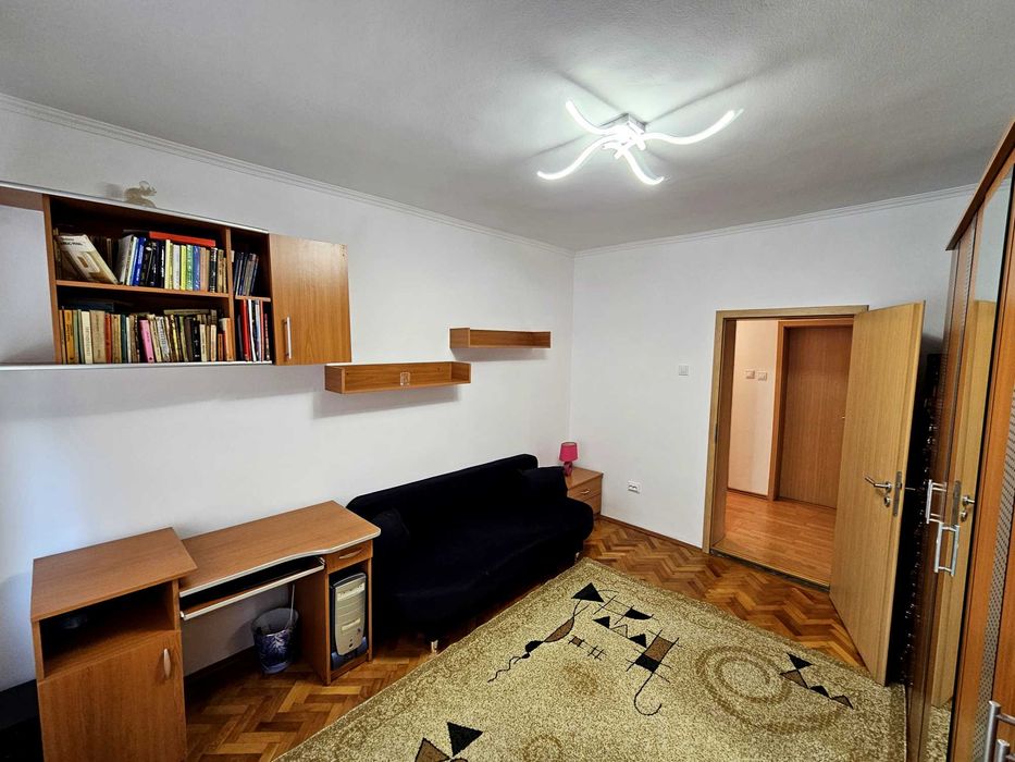 Închiriez apartament cu trei camere la casă in Timișoara 100mp