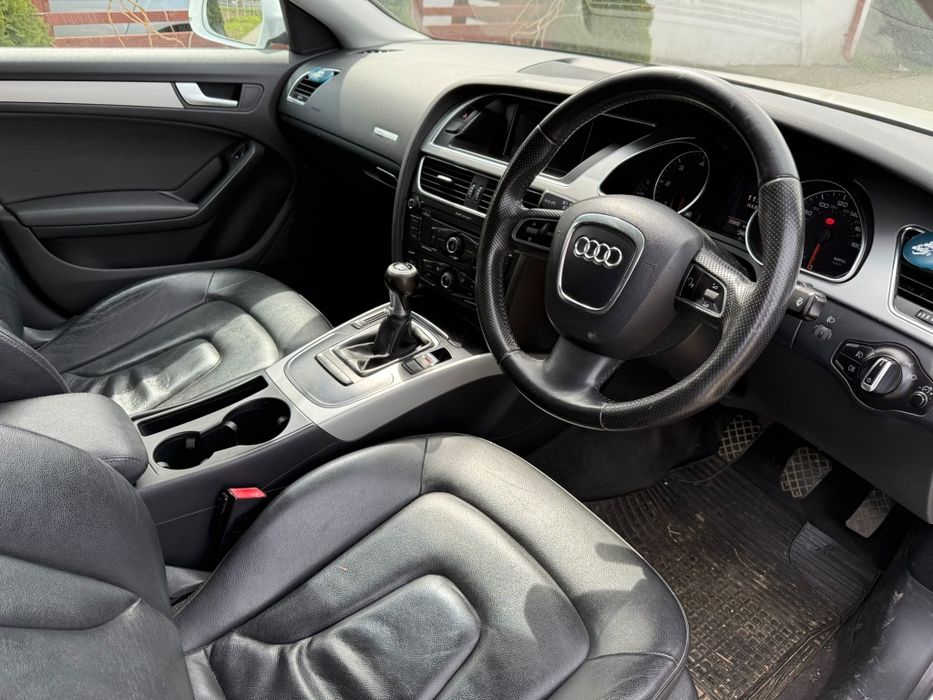Dezmembrez Audi a5 motor 2.0 tdi caha cah  Sportback [ 2009 -2011 ] cod  LY9C