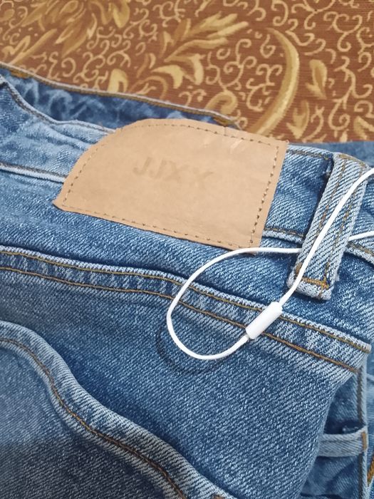 Продам женские джинцы