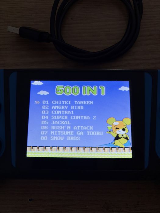 Consolă portabilă 500 de jocuri