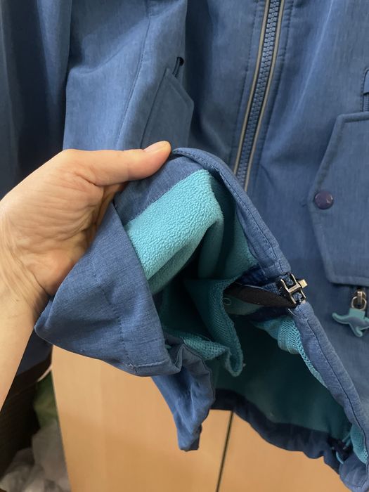 Продам куртку- ветровку KangaRoos