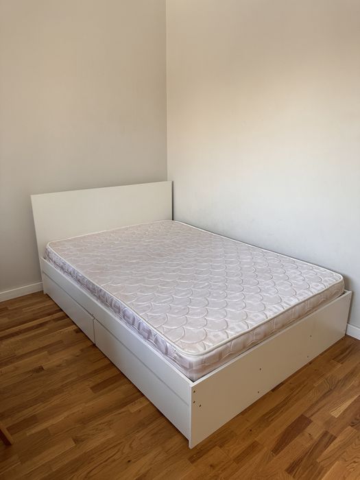 Кровать 140*200 белая с матрасом